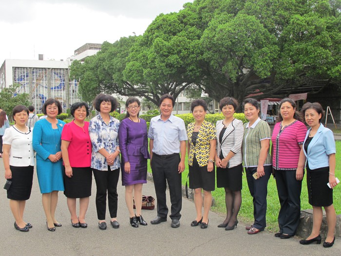 问鼎网页版登录入口董事长、院长常翠鸣赴台交流考察