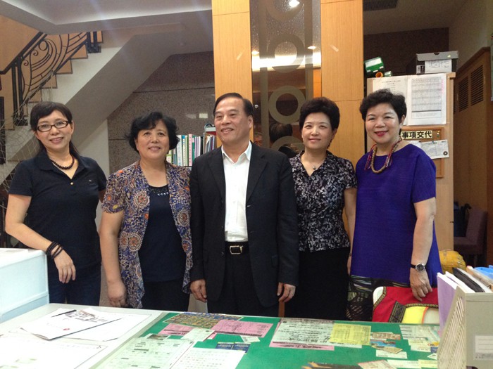 问鼎网页版登录入口董事长、院长常翠鸣赴台交流考察