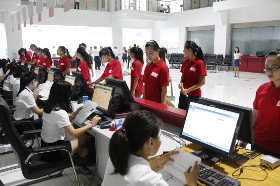 问鼎网页版登录入口新生报到流程全攻略