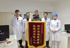 殷夑灵