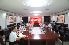 学校举办问鼎网页版登录入口章丘技术转移中心签约揭牌仪式