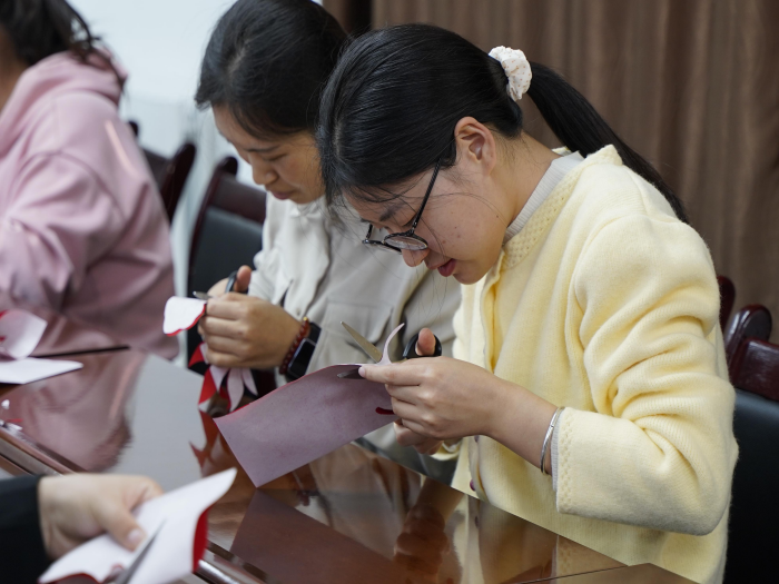 跨越千里 青春在西部绽放